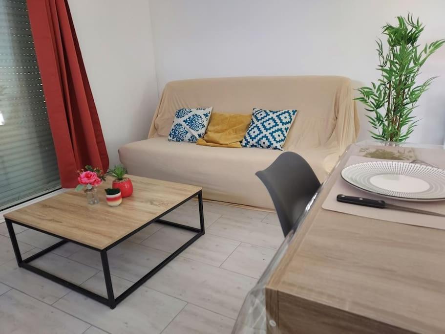 Maison Cosy 3 Chambres A La Campagne L'Abergement-Sainte-Colombe Zewnętrze zdjęcie